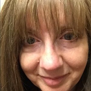 Meet your Posher, Pam